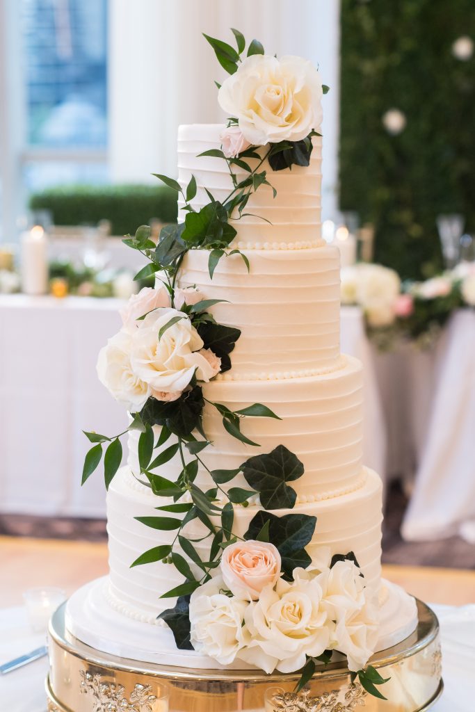 Traditional Elegant Wedding Cake Flowers at Londonhouse Chicago