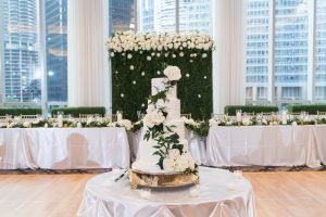 Traditional Elegant Wedding Cake Flowers at Londonhouse Chicago